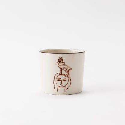GENICHIRO INOKUMA CUP　(Cat sitting on a head)　Brown