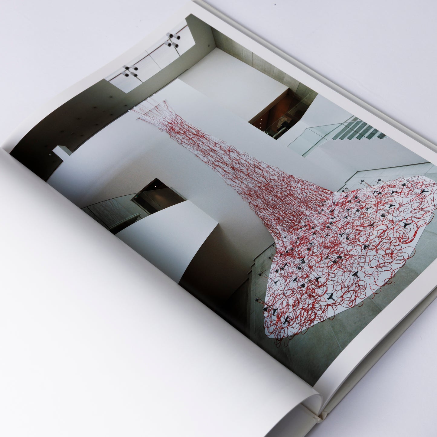 Catalog: Chiharu Shiota－Where Are We Going?
